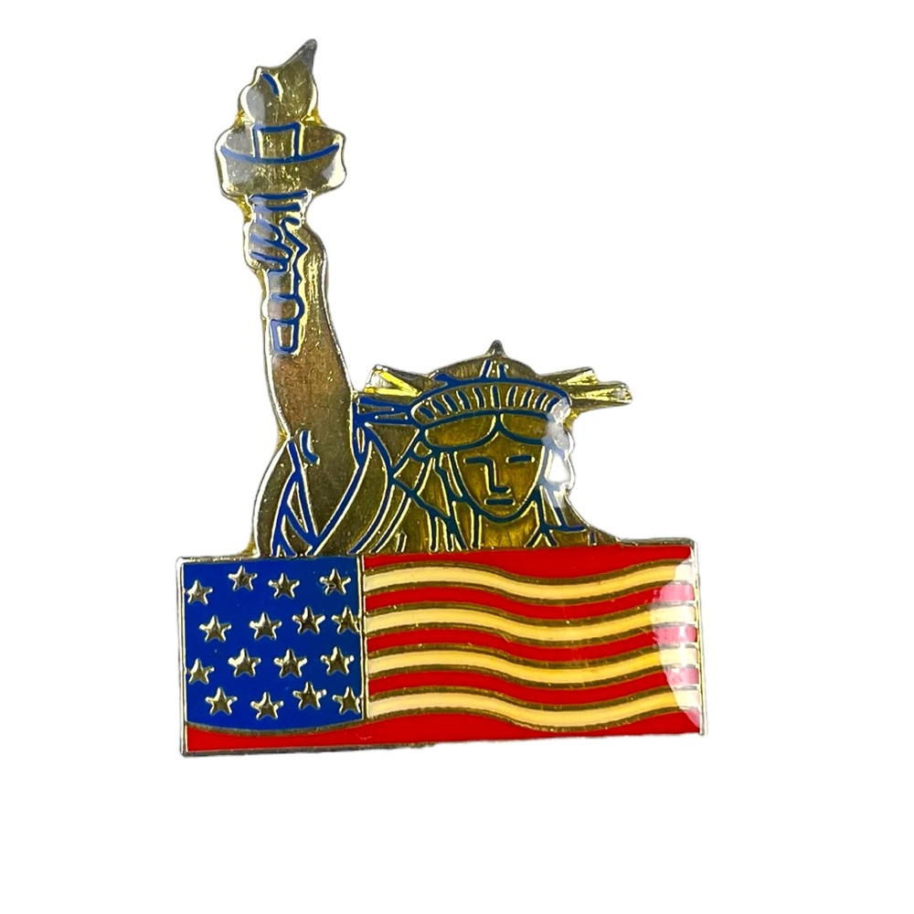 Vintage Statue Of Liberty Vintage USA Flag Patriotic Pin Broach Enamel Gold Tone